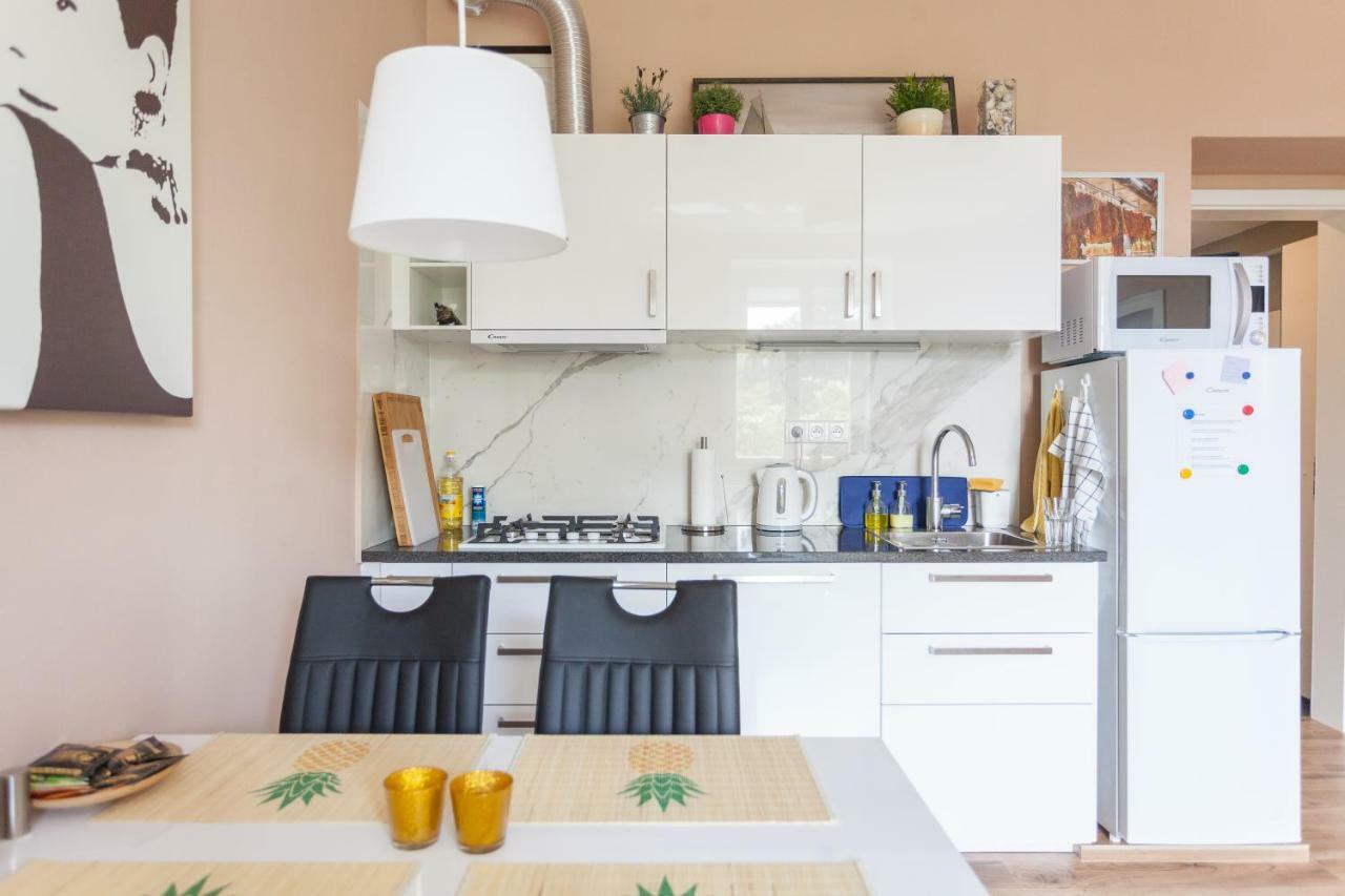 Eliska Apartment Prague Exterior photo